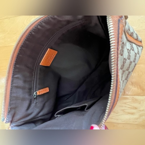 GUCCI 👜 vintage one shoulder handbag. Used and adored. Good condition. - Picture 11 of 11